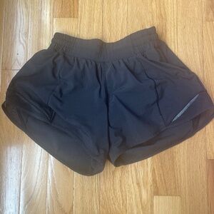 Lululemon Black Hotty Hot Shorts Size 2 Tall
